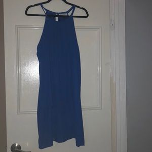 A beautiful blue flounce dress 👗